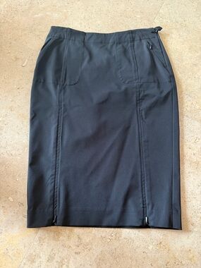 Source Unknown Black Pencil Skirt with Front Seam Details